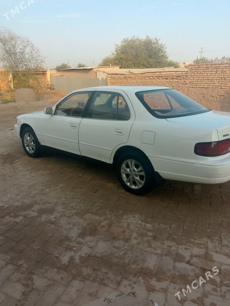 Toyota Camry 1995 - 80 000 TMT - Garagum etraby - img 3