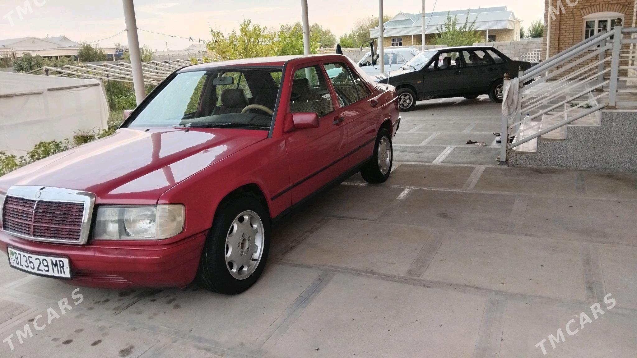 Mercedes-Benz 190E 1990 - 32 000 TMT - Mary - img 4