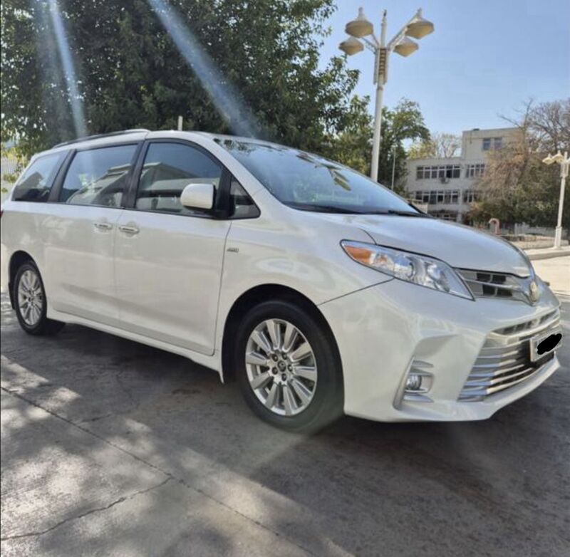 Toyota Sienna 2018 - 480 000 TMT - Aşgabat - img 4