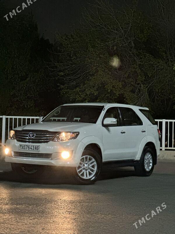 Toyota Fortuner 2013 - 360 000 TMT - Ак-Бугдайский этрап - img 5