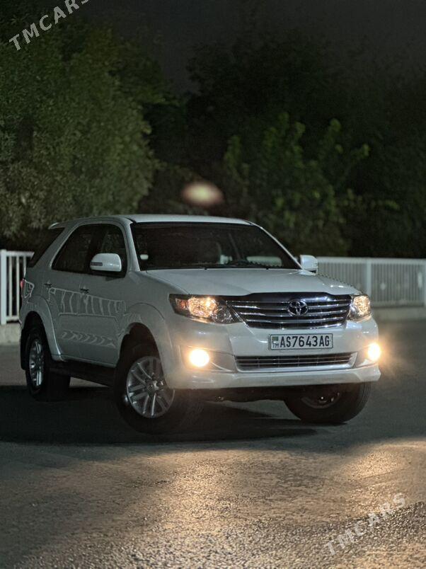 Toyota Fortuner 2013 - 360 000 TMT - Ак-Бугдайский этрап - img 6