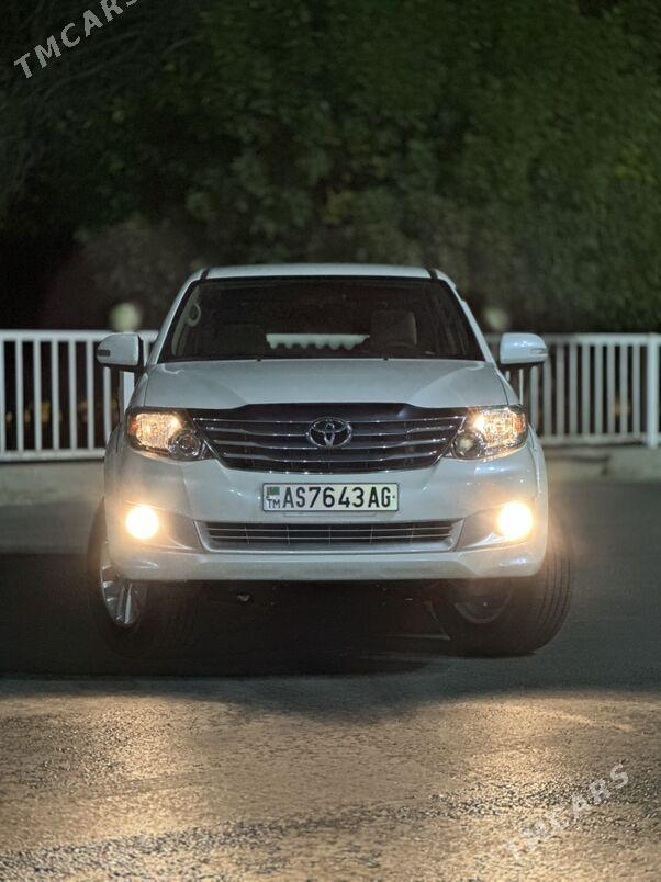 Toyota Fortuner 2013 - 360 000 TMT - Ак-Бугдайский этрап - img 3