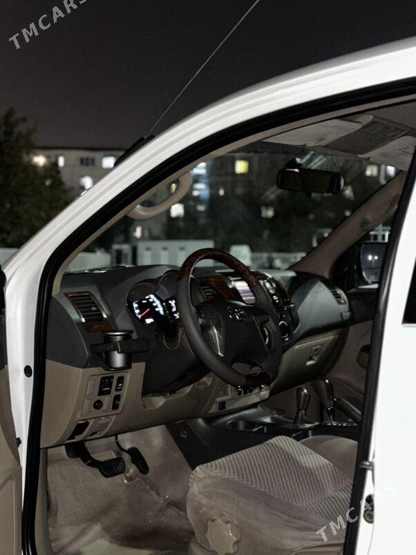 Toyota Fortuner 2013 - 360 000 TMT - Ак-Бугдайский этрап - img 8