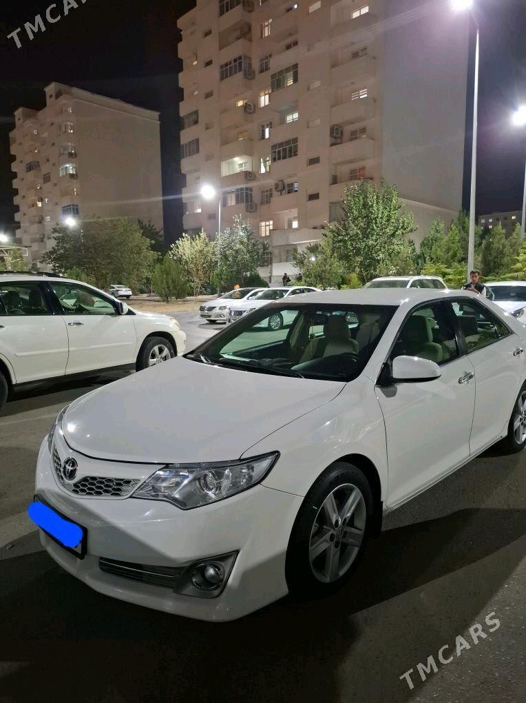 Toyota Camry 2012 - 205 000 TMT - Кëши - img 3