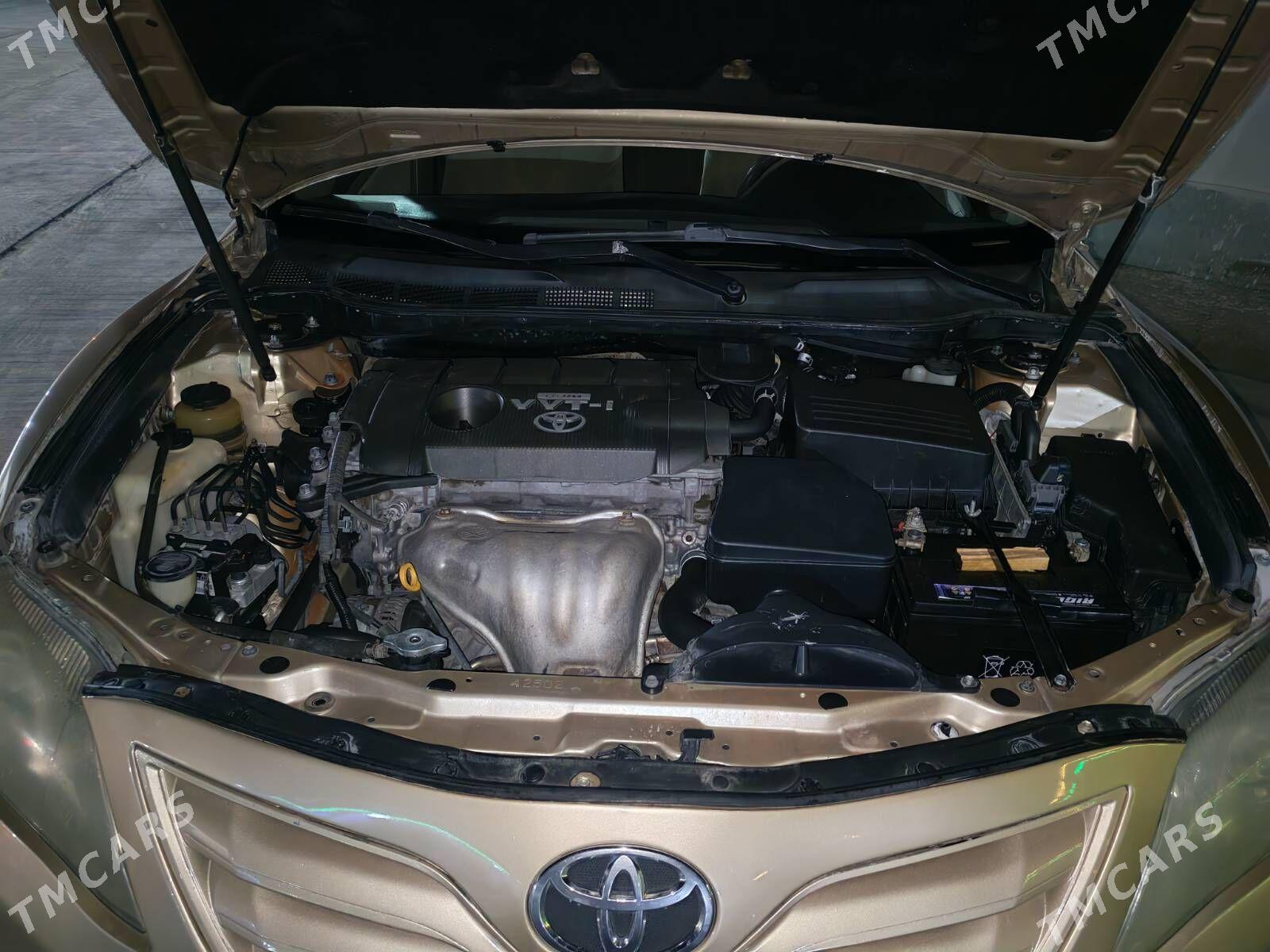 Toyota Camry 2010 - 156 000 TMT - Балканабат - img 2