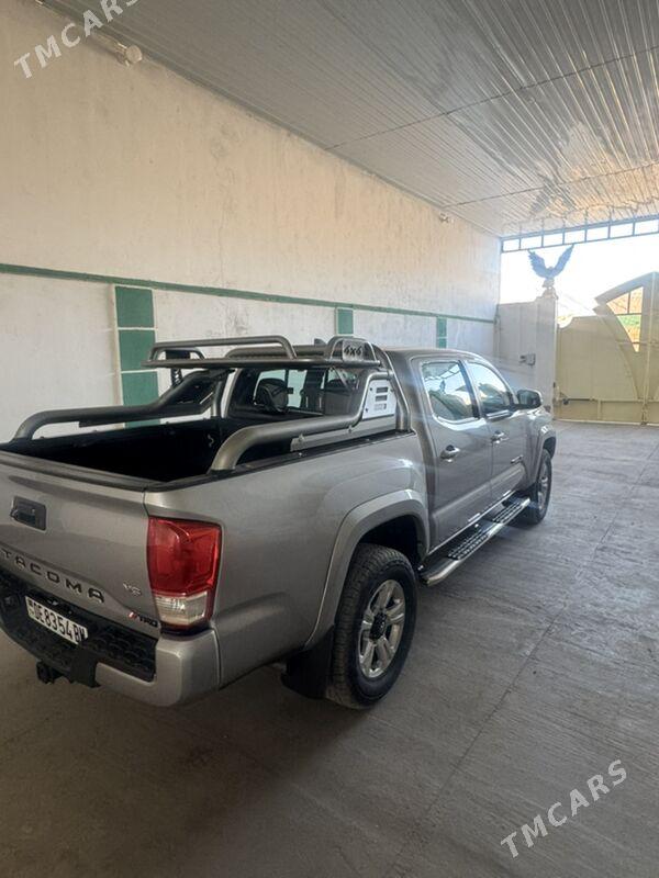 Toyota Tacoma 2017 - 390 000 TMT - Balkanabat - img 2