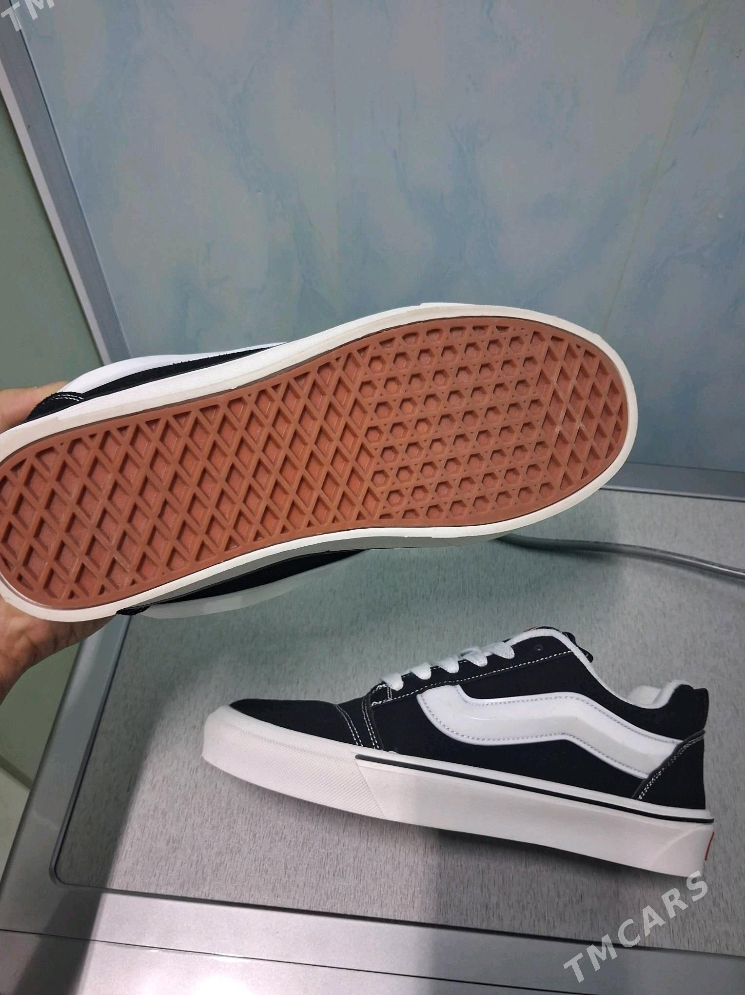 krasofka Vans - Daşoguz - img 1