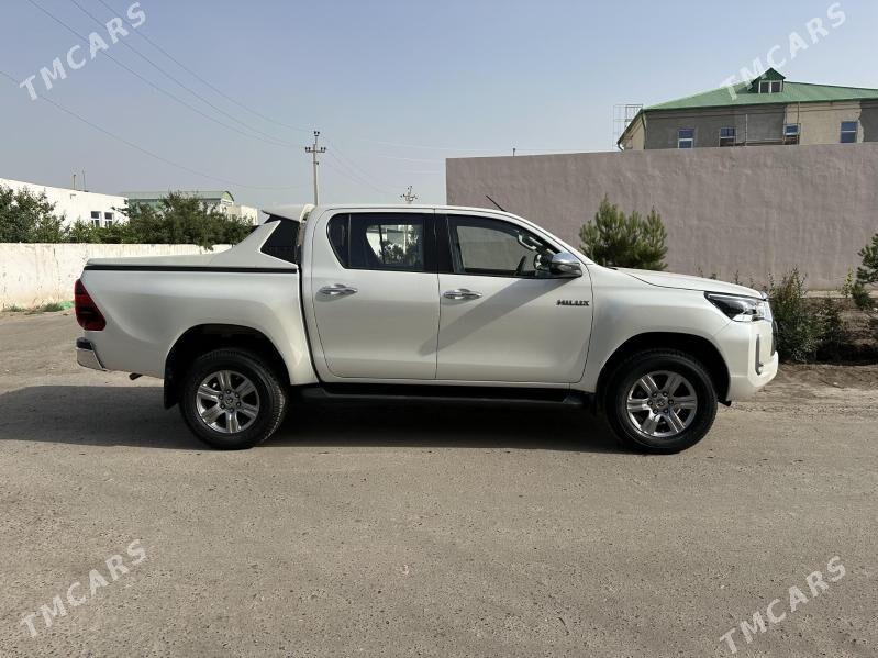 Toyota Hilux 2023 - 570 000 TMT - Türkmenabat - img 1