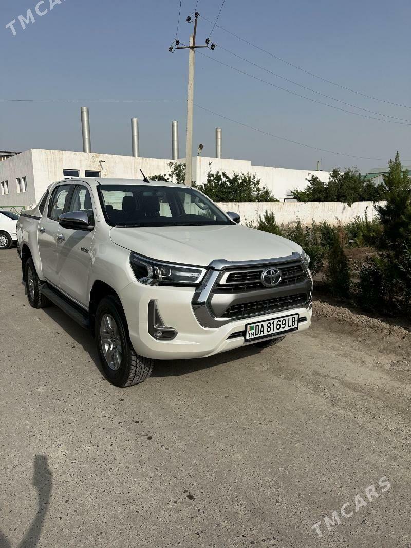 Toyota Hilux 2023 - 570 000 TMT - Türkmenabat - img 3
