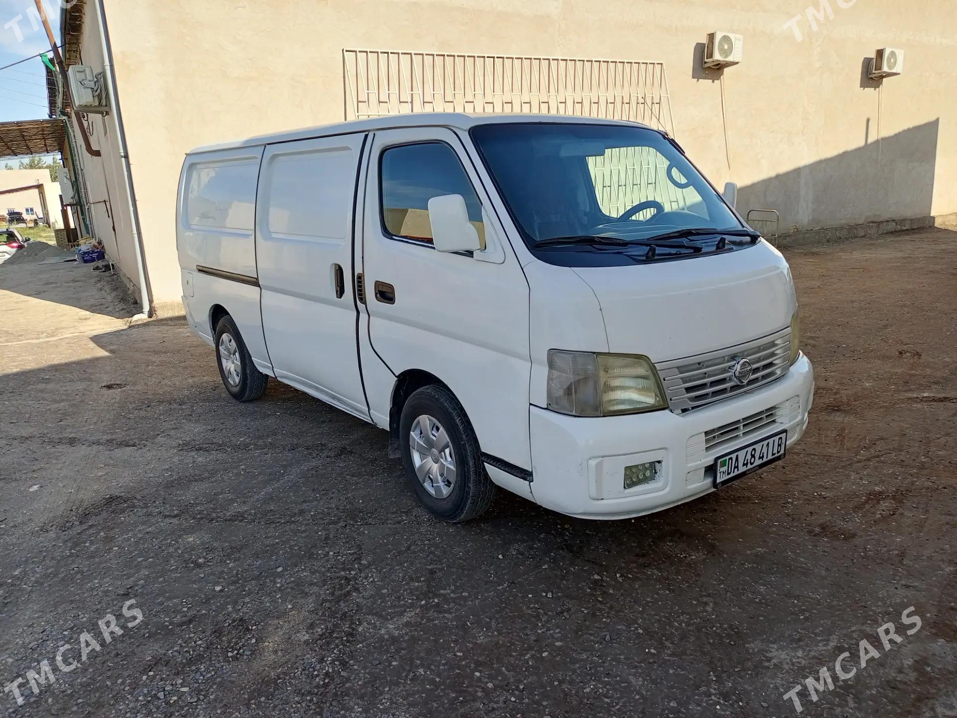 Nissan Urvan 2005 - 110 000 TMT - Дянев - img 7