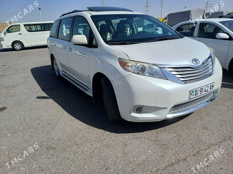 Toyota Sienna 2016 - 400 000 TMT - Теджен - img 2
