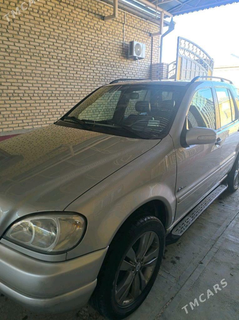 Mercedes-Benz ML350 2001 - 106 000 TMT - Мары - img 3