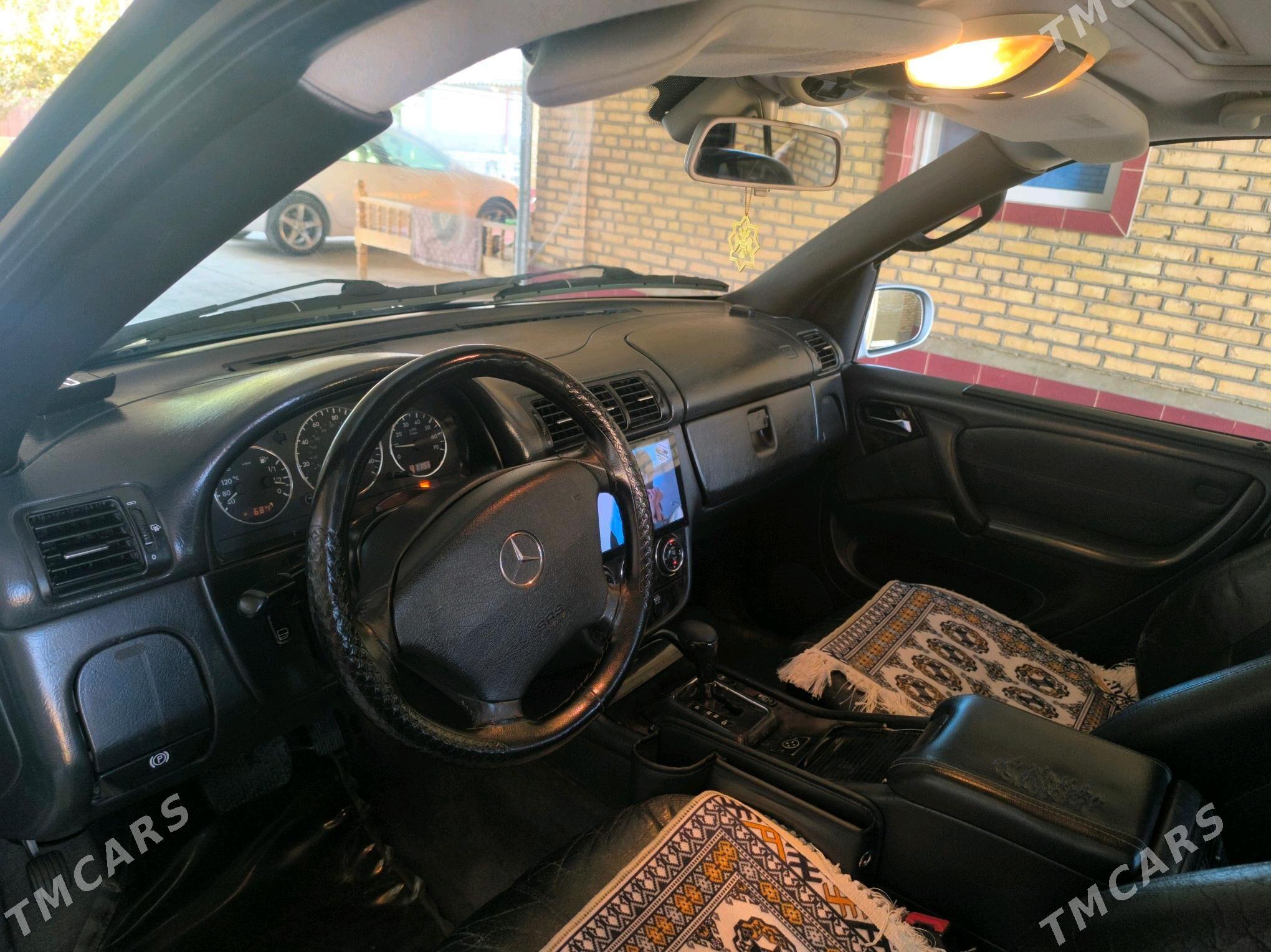 Mercedes-Benz ML350 2001 - 106 000 TMT - Мары - img 8