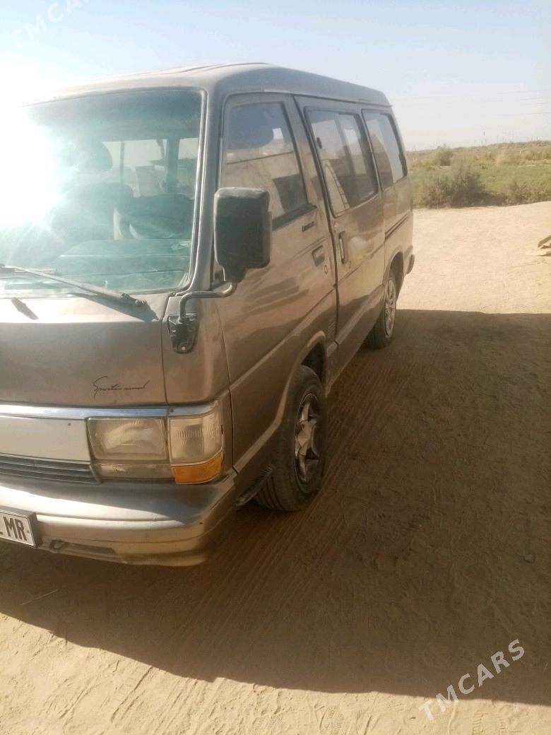 Toyota Hiace 1988 - 30 000 TMT - Sakarçäge - img 1