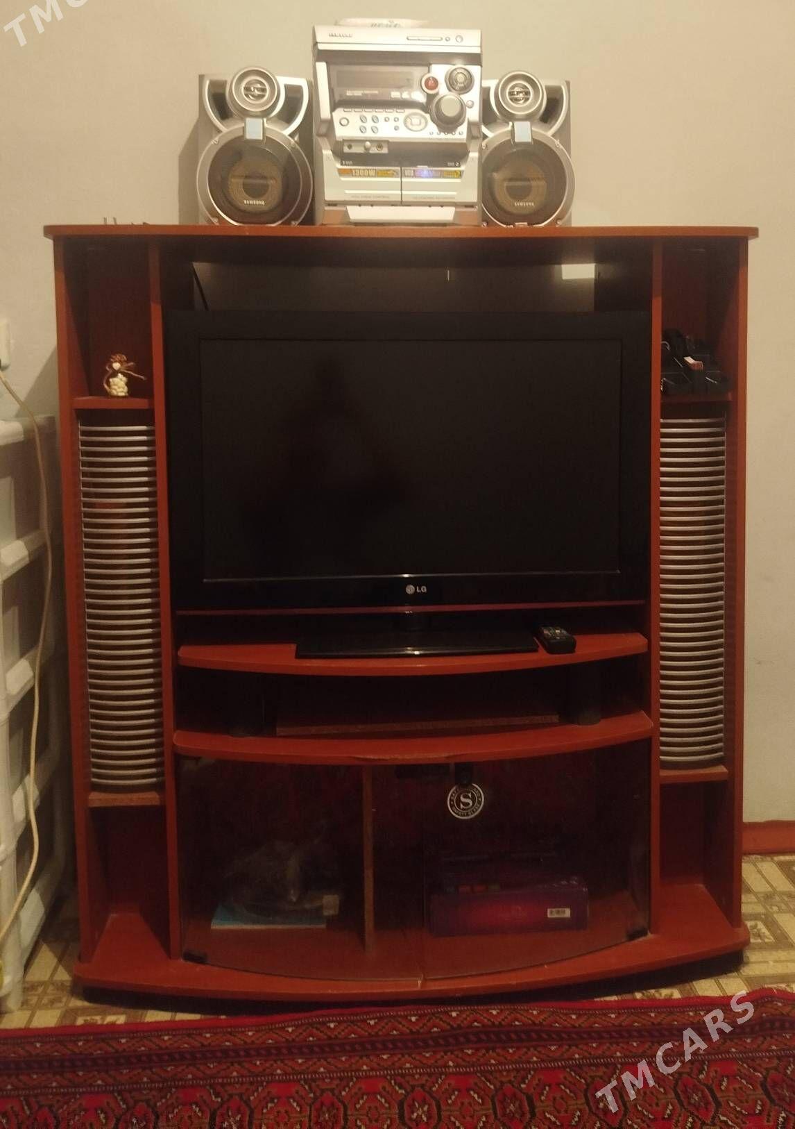 POTYSDAWKA TELEVÍZOR ÚN - Türkmenbaşy - img 2