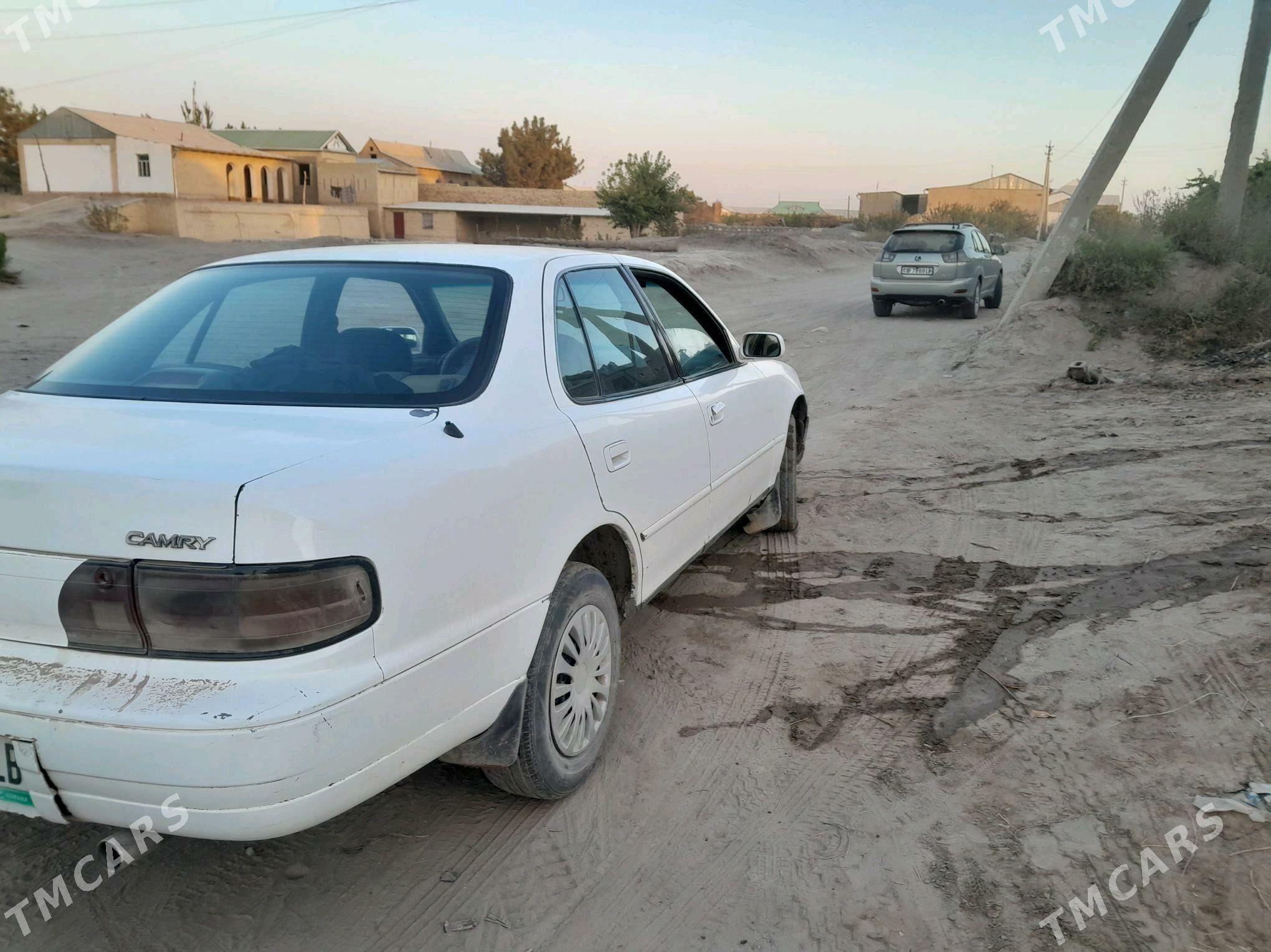 Toyota Camry 1993 - 80 000 TMT - Kerki - img 6