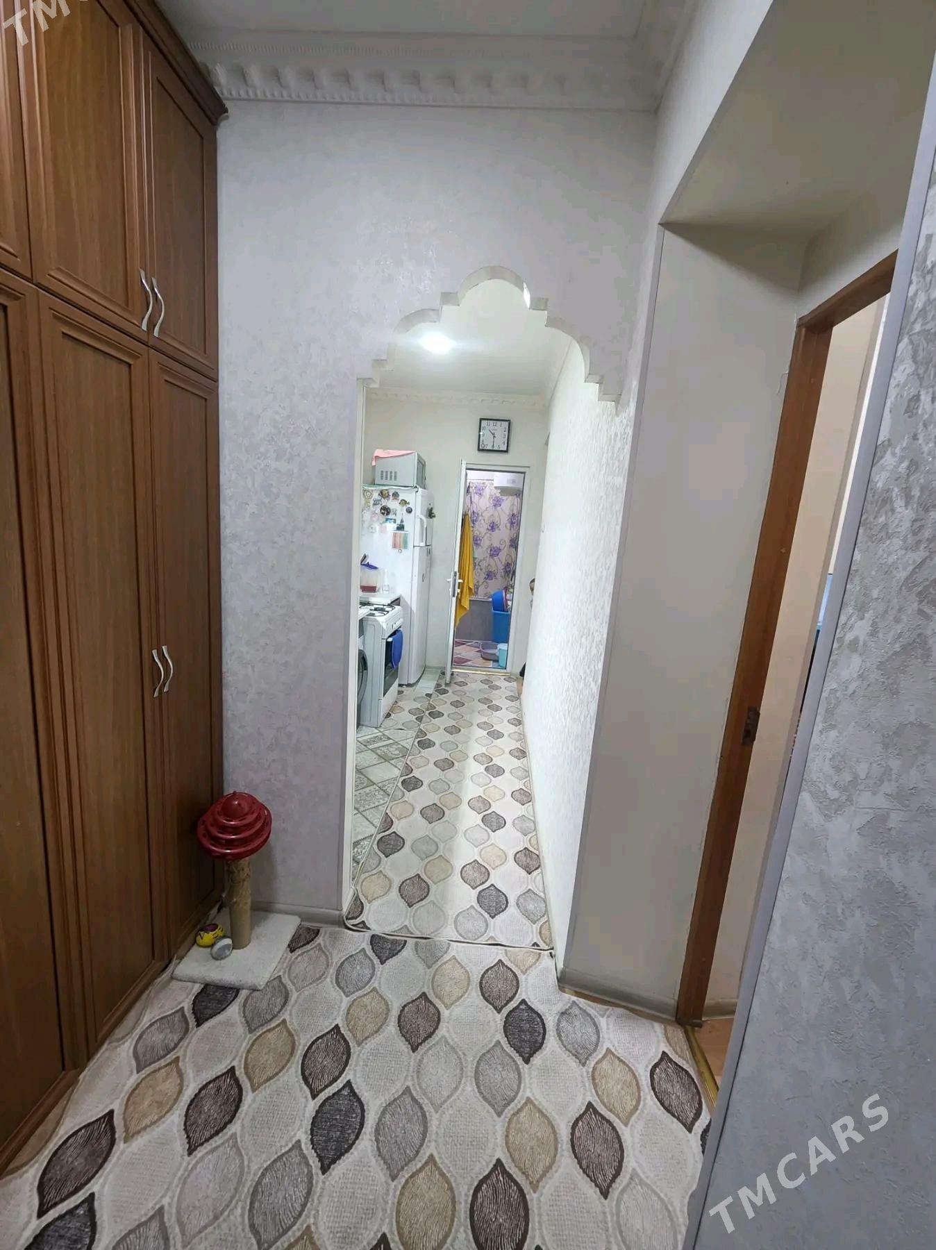 eyesinden jay - Kim raýon - img 1