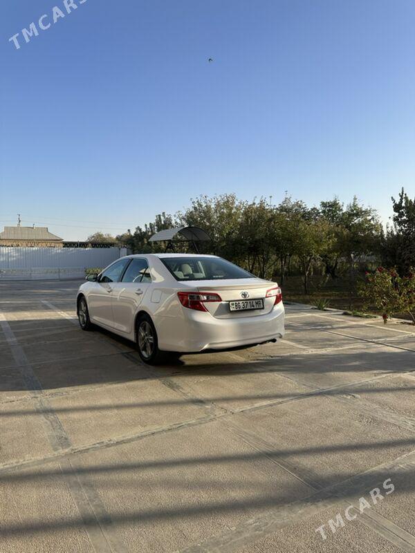 Toyota Camry 2011 - 230 000 TMT - Мары - img 8