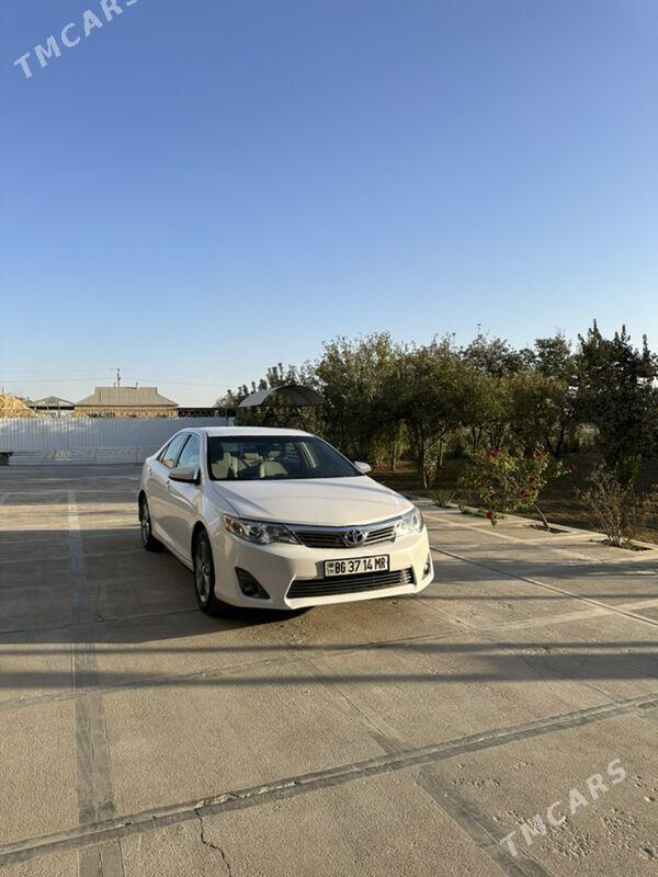 Toyota Camry 2011 - 230 000 TMT - Мары - img 1