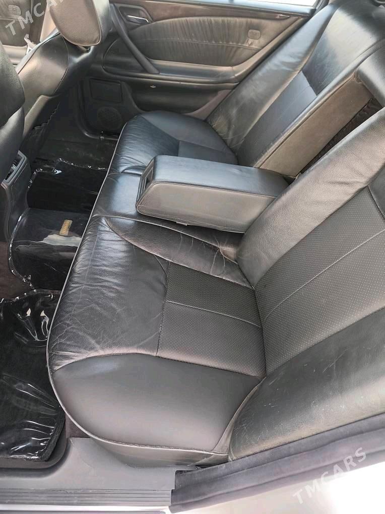 Mercedes-Benz E320 2001 - 110 000 TMT - Гызыларбат - img 3