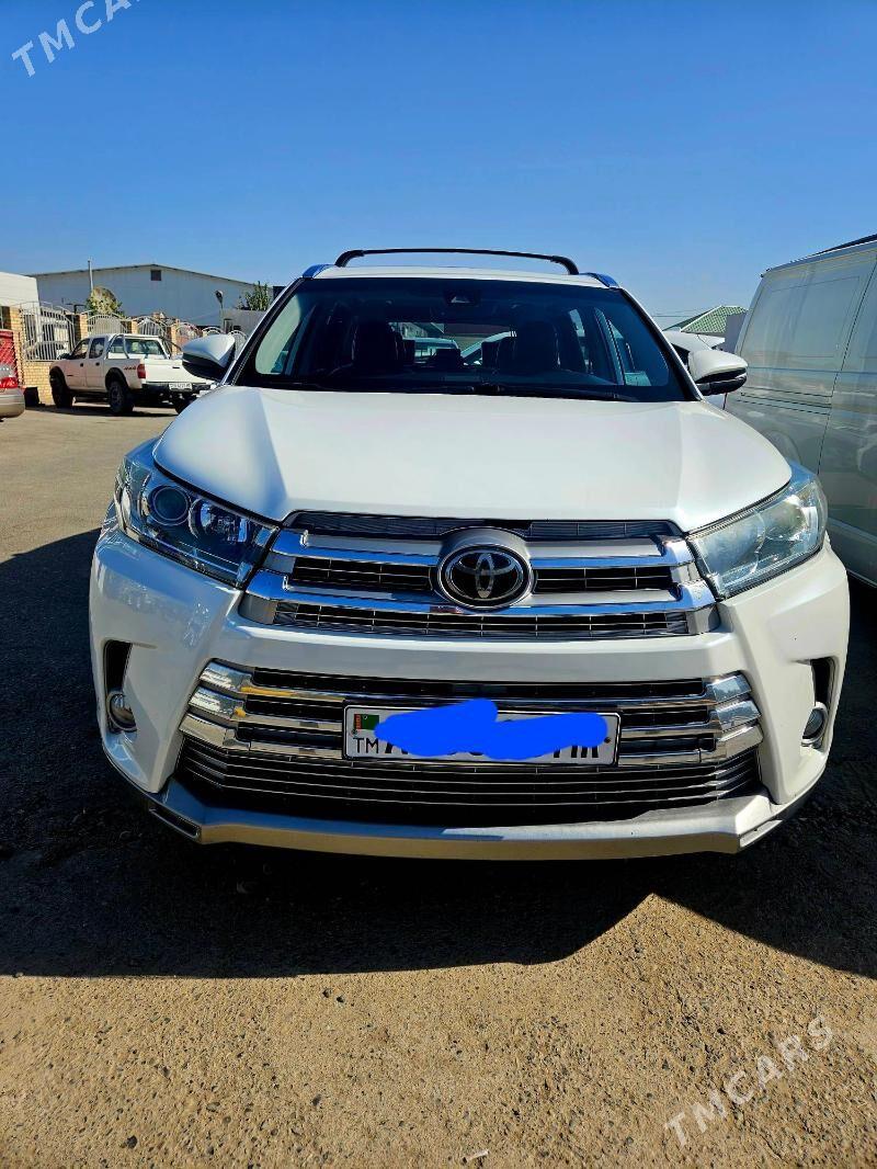 Toyota Highlander 2018 - 450 000 TMT - Мары - img 1