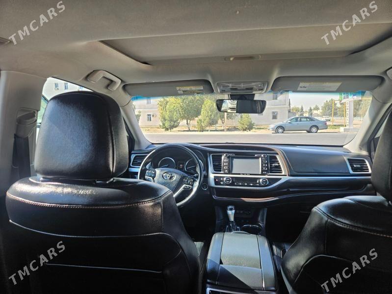 Toyota Highlander 2018 - 450 000 TMT - Мары - img 4
