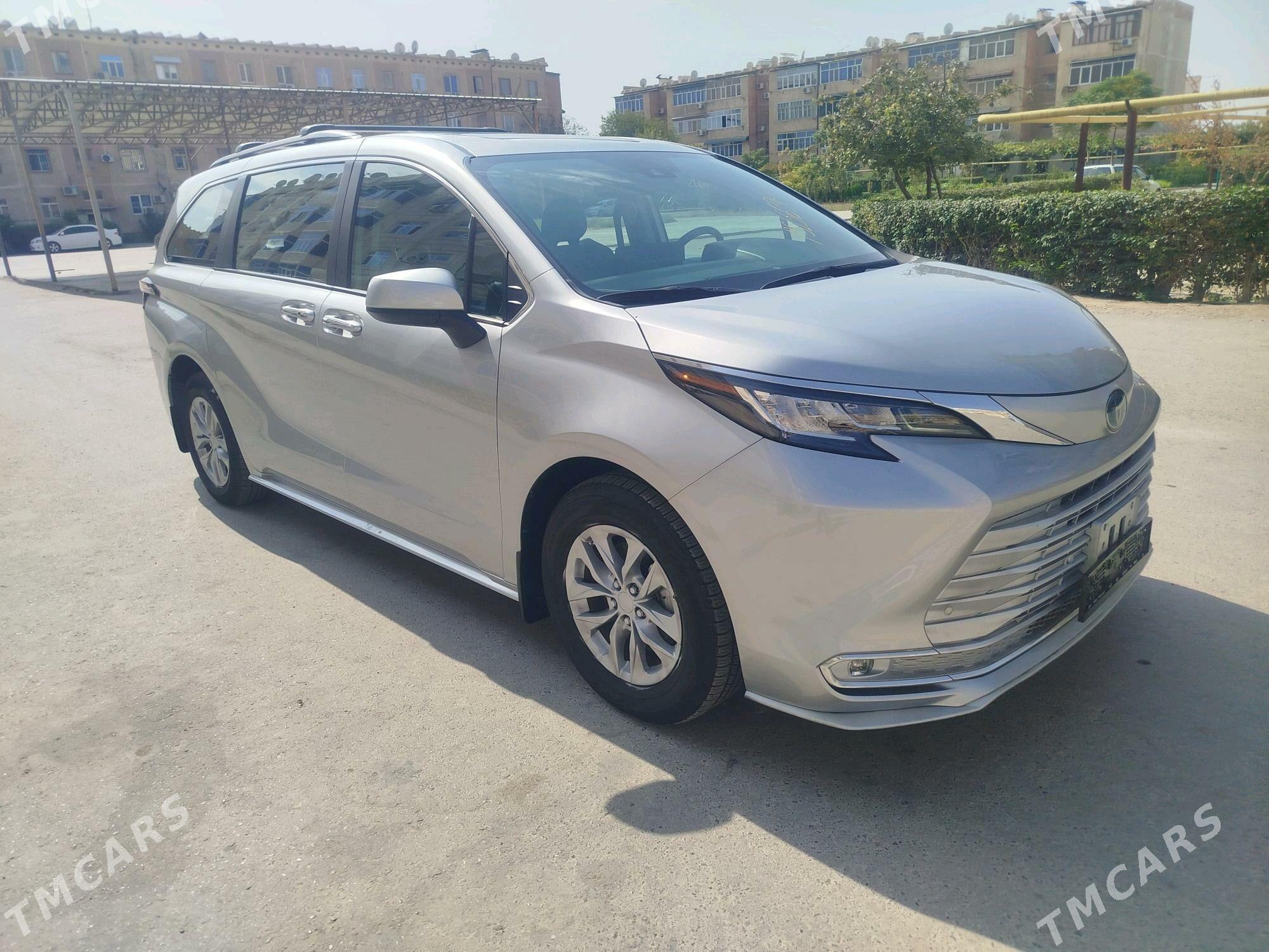 Toyota Sienna 2023 - 620 000 TMT - Türkmenabat - img 3