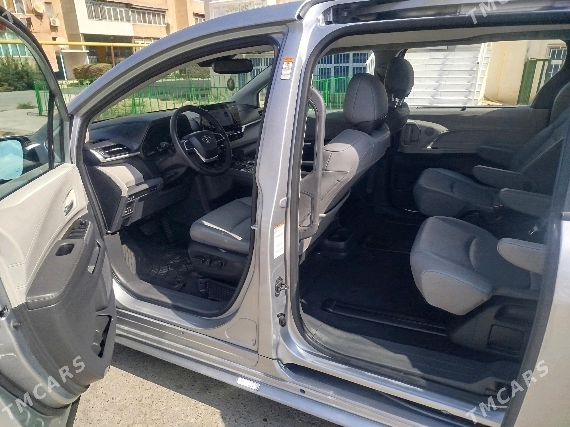 Toyota Sienna 2023 - 620 000 TMT - Türkmenabat - img 10