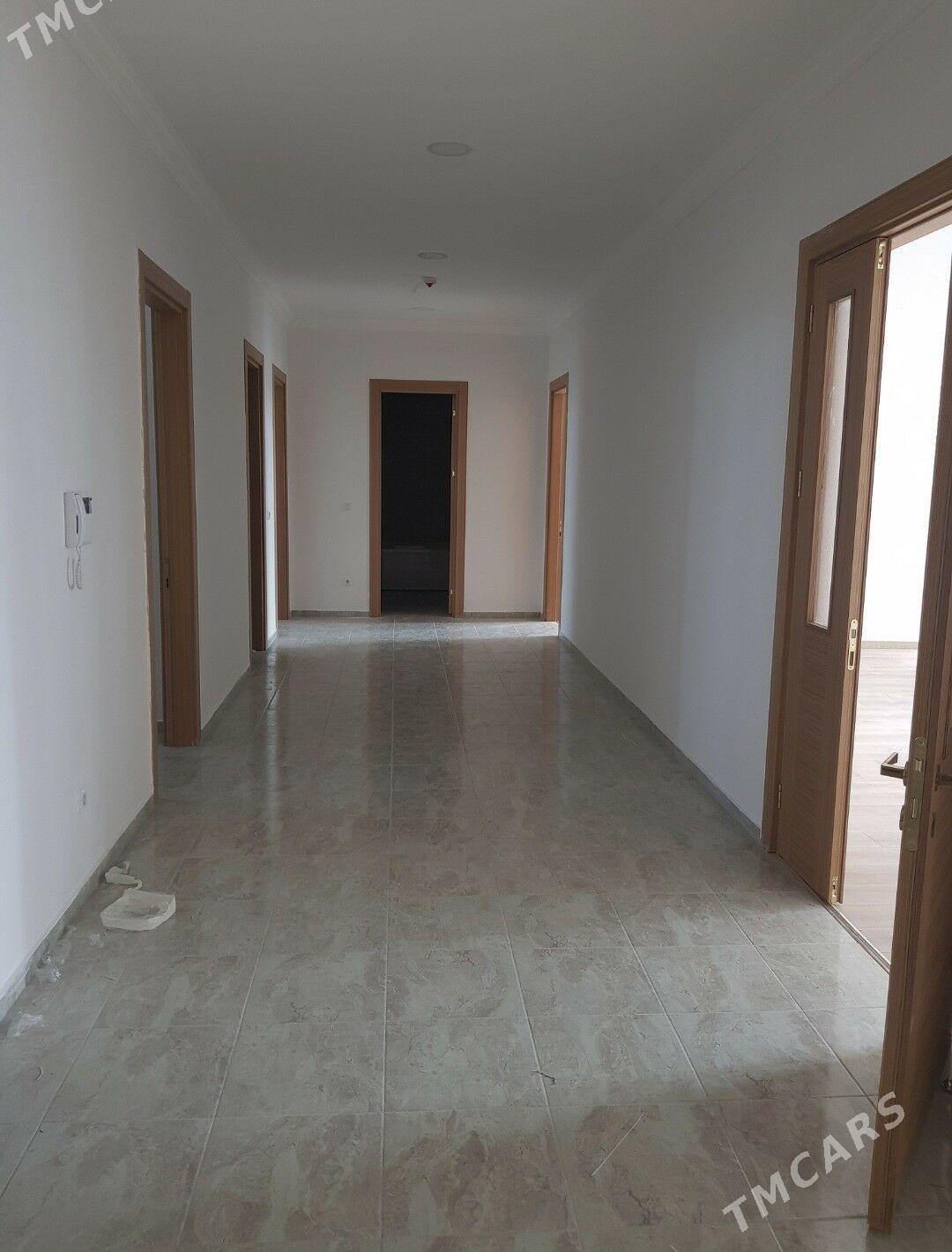 16 tapgyr 4 kom 3 etaž 210m2 - Aşgabat - img 7