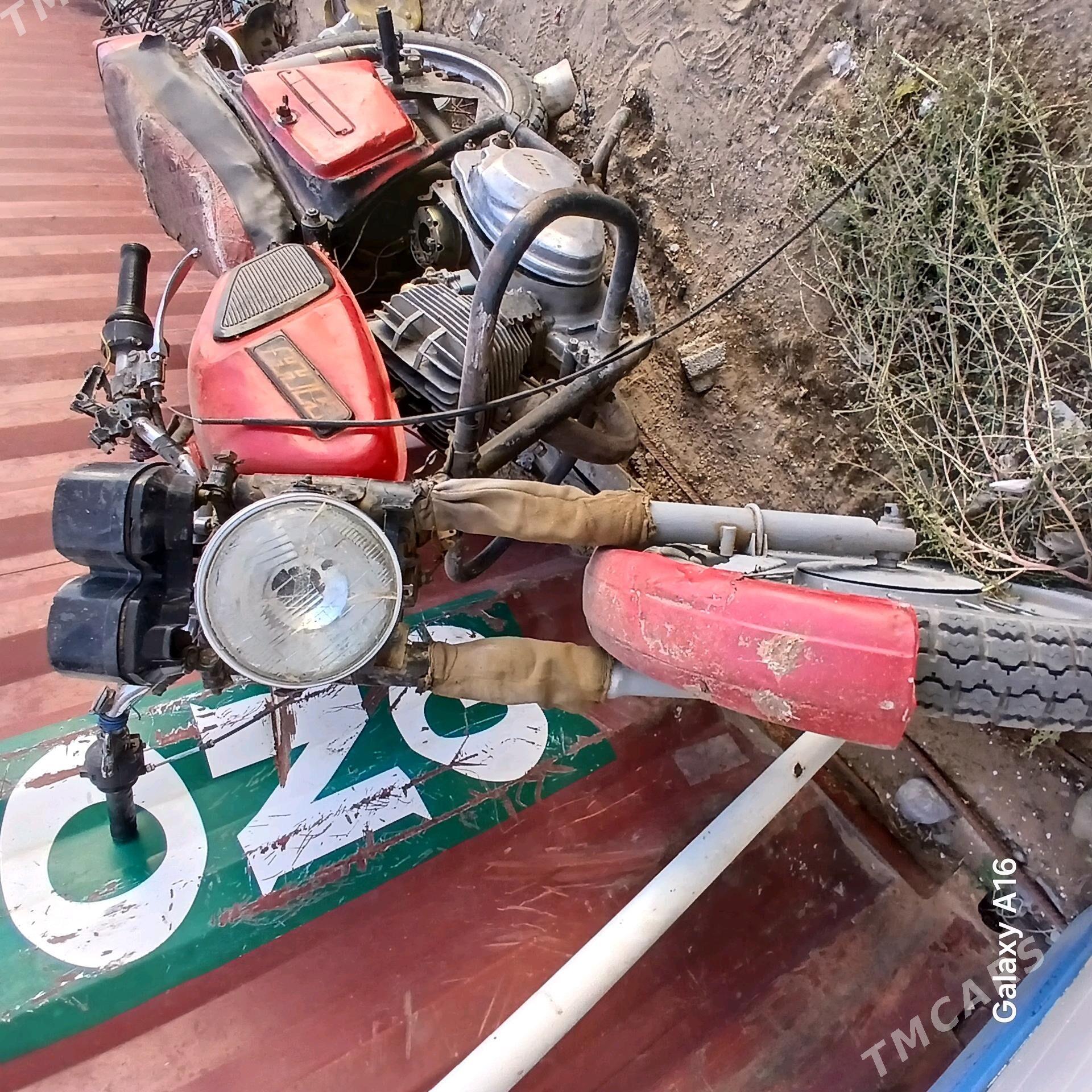 Iž Planeta 5 2004 - 4 000 TMT - Täze zaman - img 2