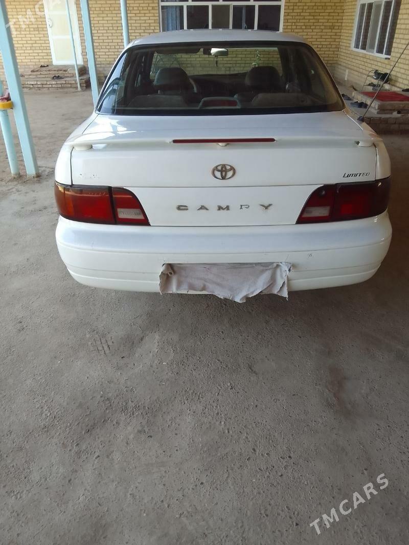 Toyota Camry 1996 - 75 000 TMT - Kerki - img 3