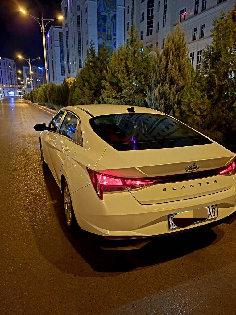 Hyundai Elantra 2021 - 240 000 TMT - Aşgabat - img 4