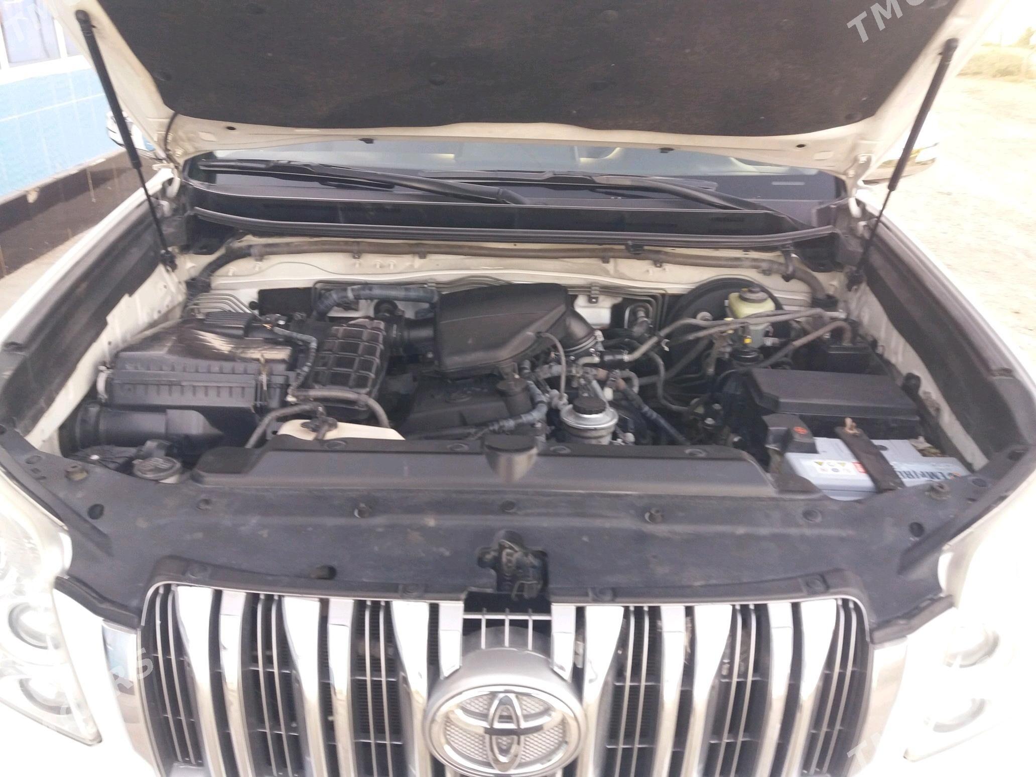 Toyota Land Cruiser Prado 2011 - 450 000 TMT - Достлук - img 8