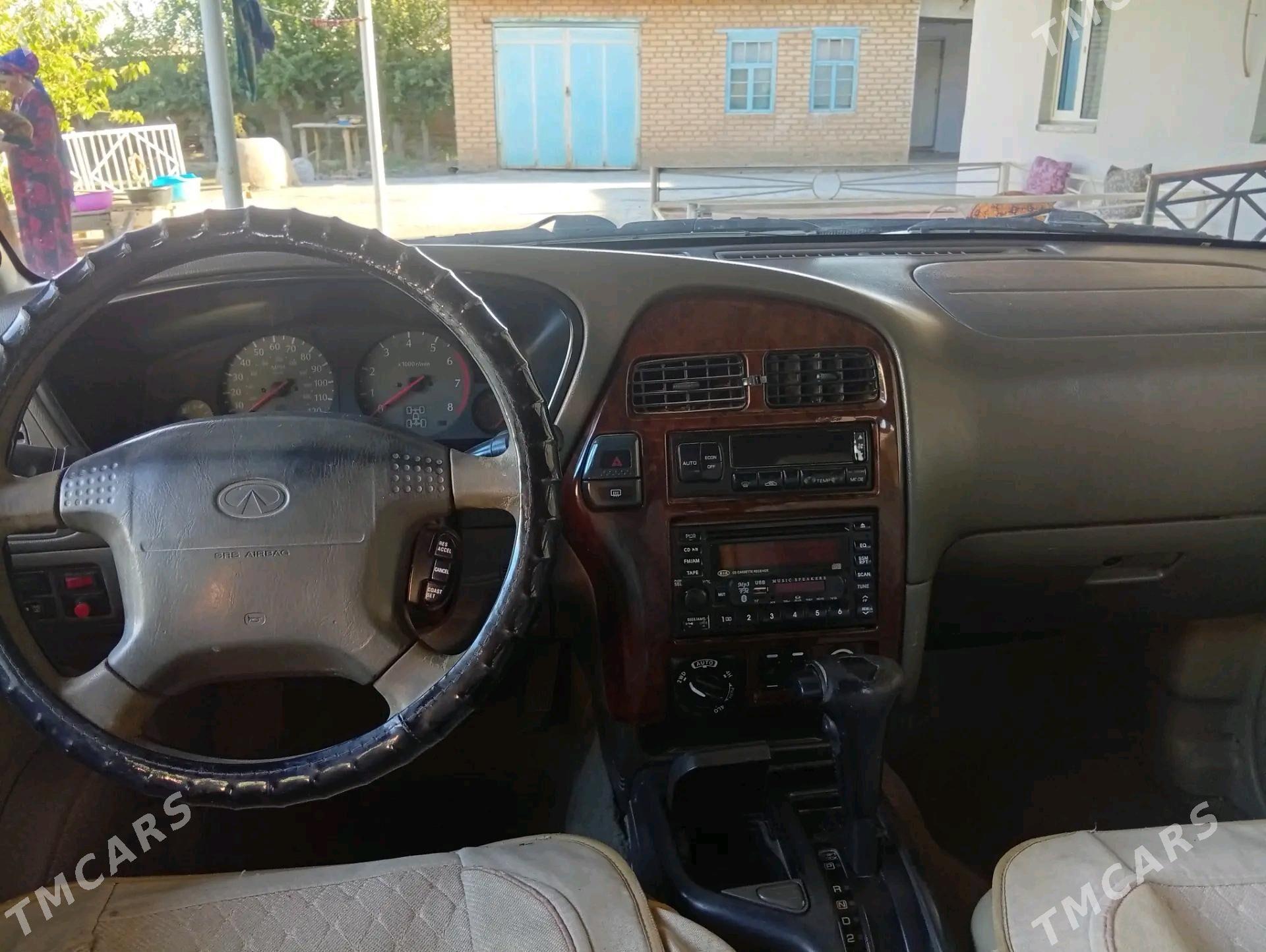 Infiniti QX4 2002 - 80 000 TMT - Türkmengala - img 4