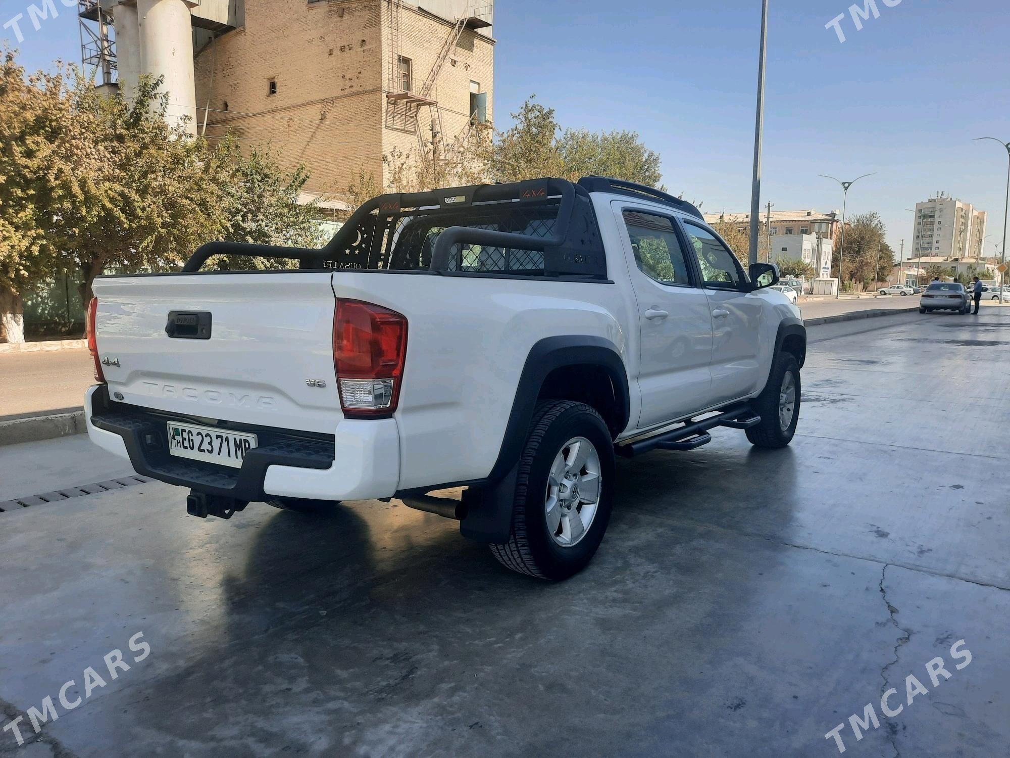 Toyota Tacoma 2018 - 420 000 TMT - Мары - img 7