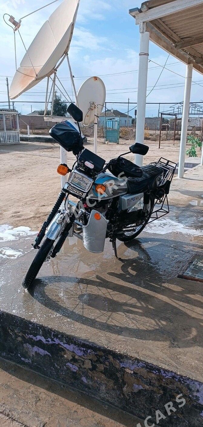 Fekon FK150-8G 2022 - 8 000 TMT - Этрек - img 1