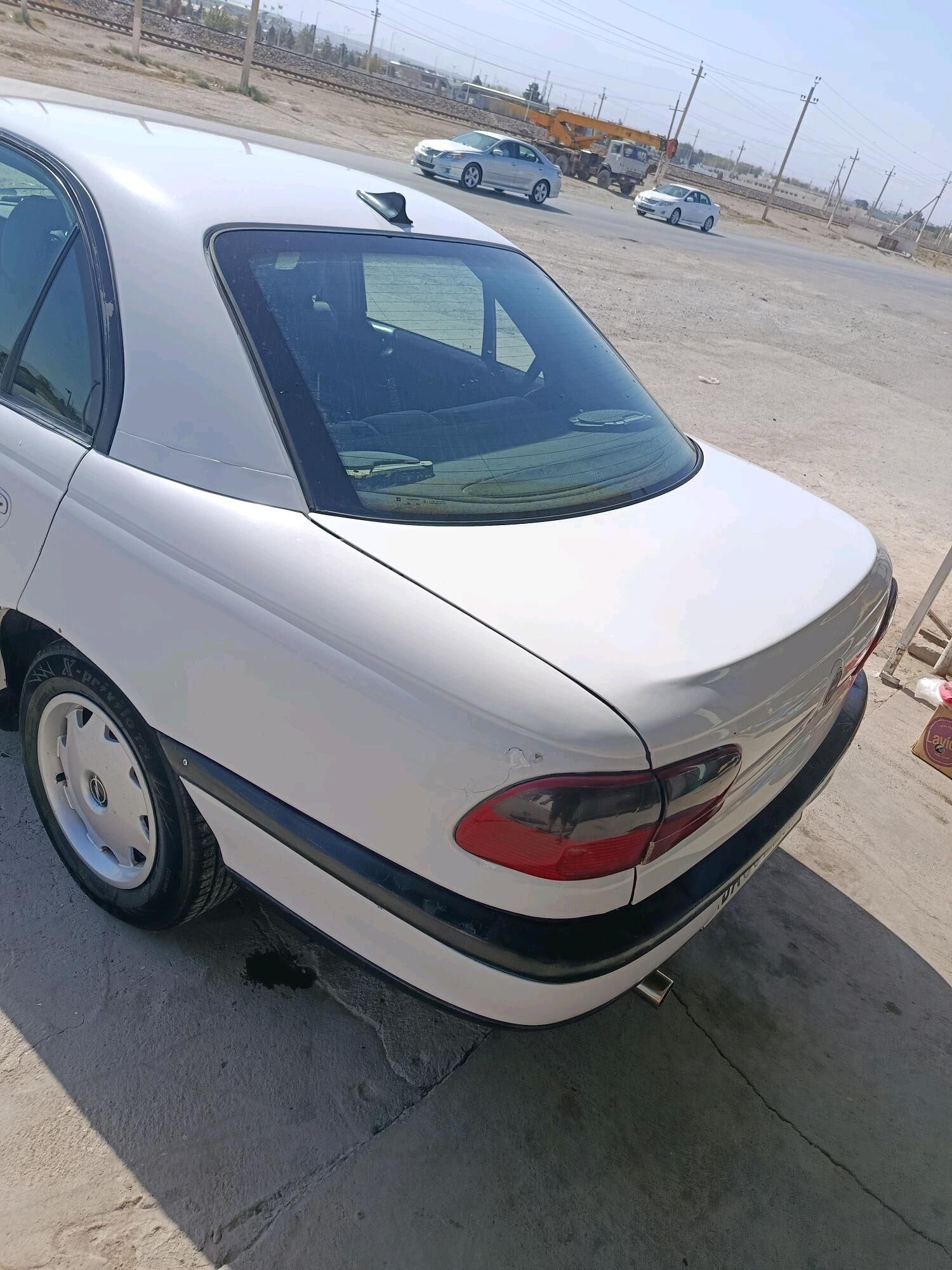 Opel Omega 1996 - 40 000 TMT - Ак-Бугдайский этрап - img 1