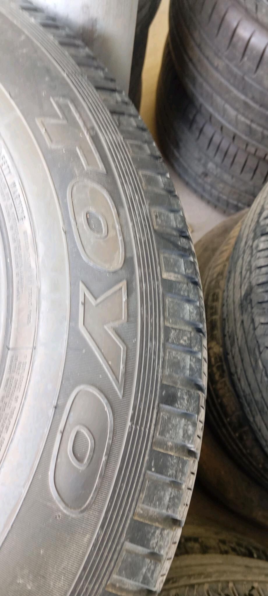 245 65 17 toyo 800 TMT - Bedew - img 4