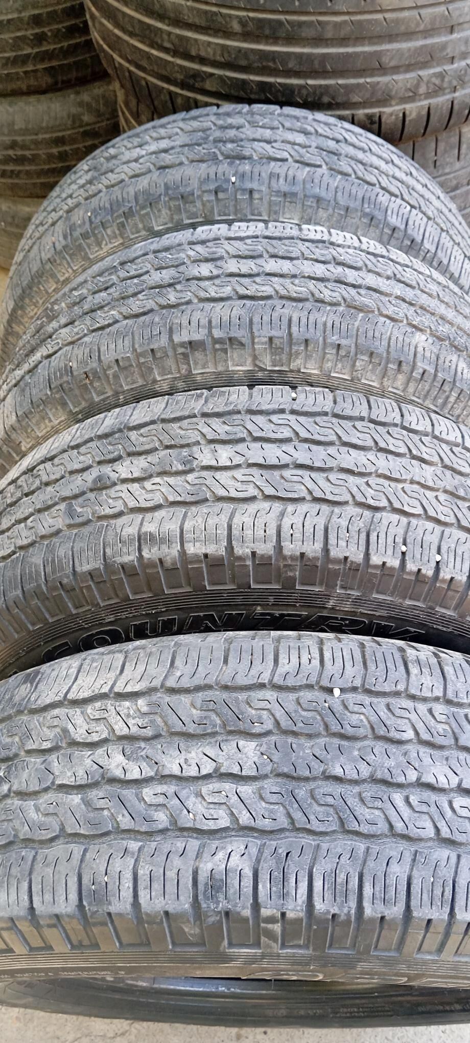 245 65 17 toyo 800 TMT - Bedew - img 3