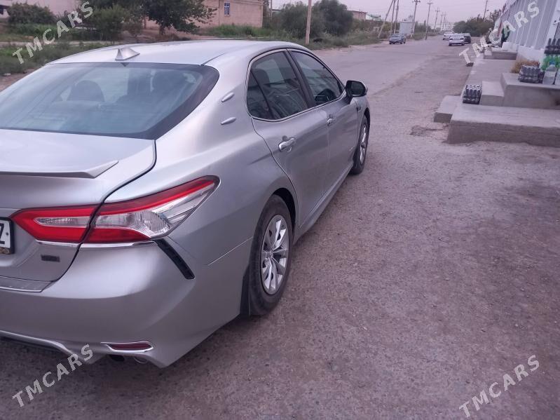 Toyota Camry 2018 - 300 000 TMT - Дашогуз - img 3