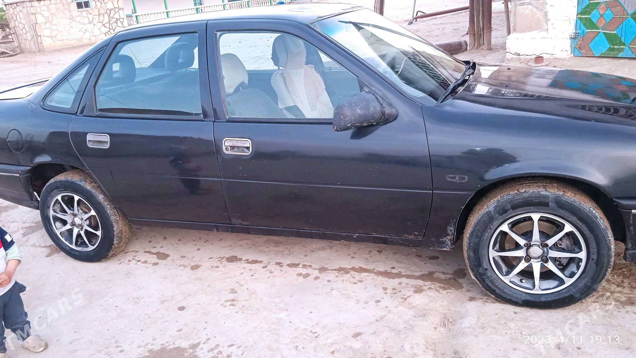 Opel Vectra 1992 - 30 000 TMT - Этрек - img 3