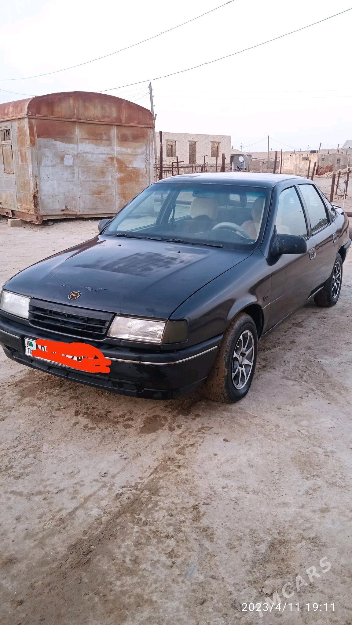 Opel Vectra 1992 - 30 000 TMT - Этрек - img 1