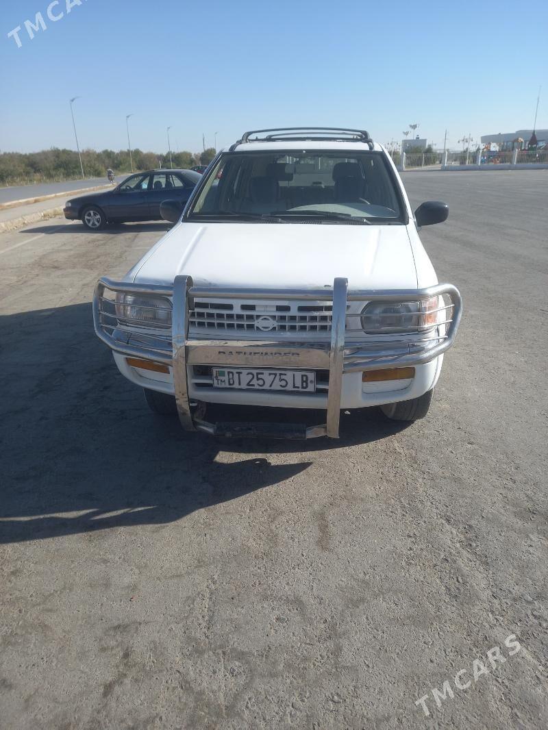 Nissan Pathfinder 1997 - 80 000 TMT - Farap - img 5