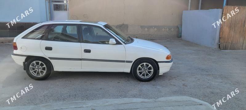 Opel Astra 1992 - 40 000 TMT - Анев - img 1