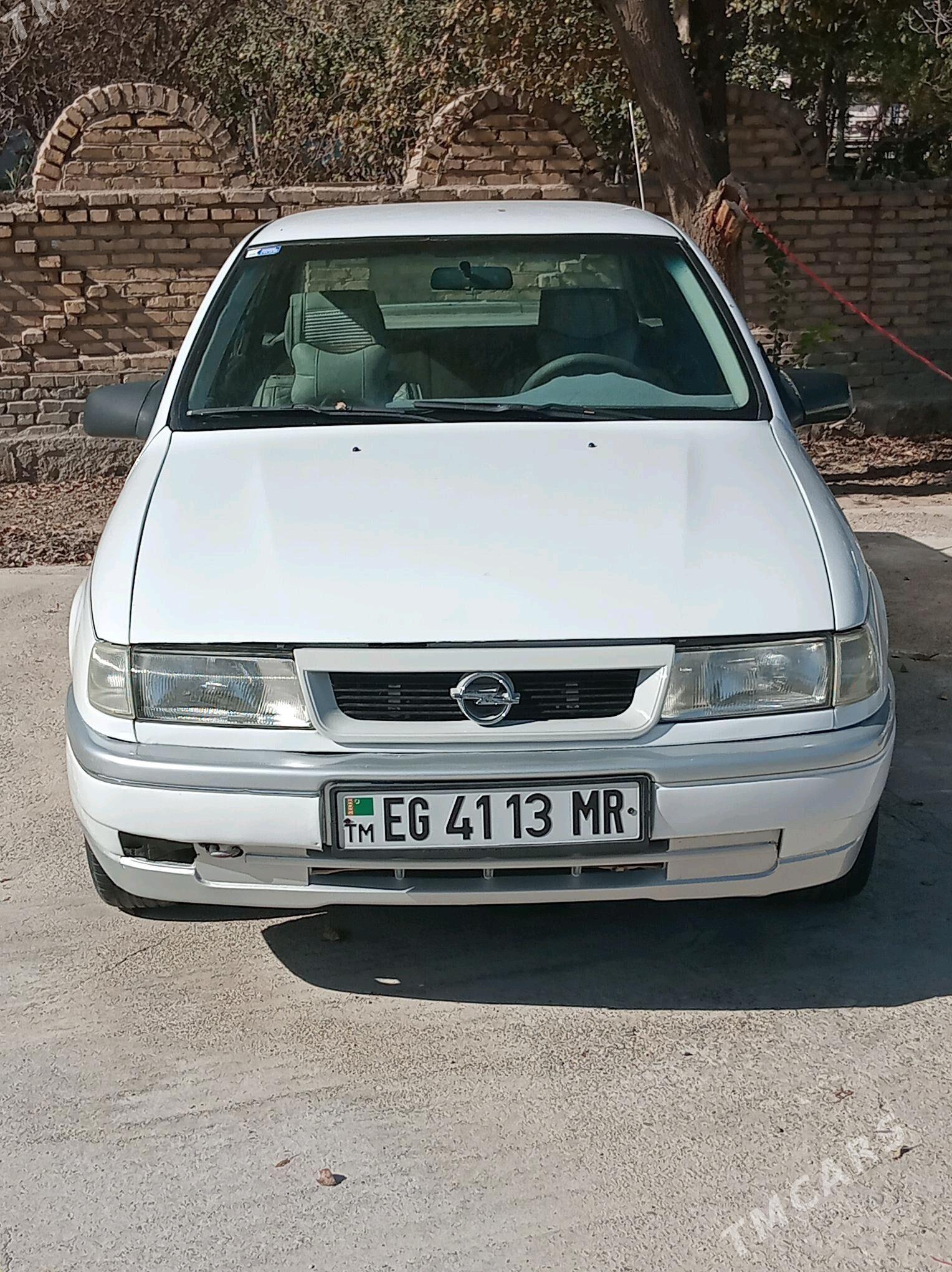 Opel Vectra 1990 - 49 000 TMT - Mary - img 1