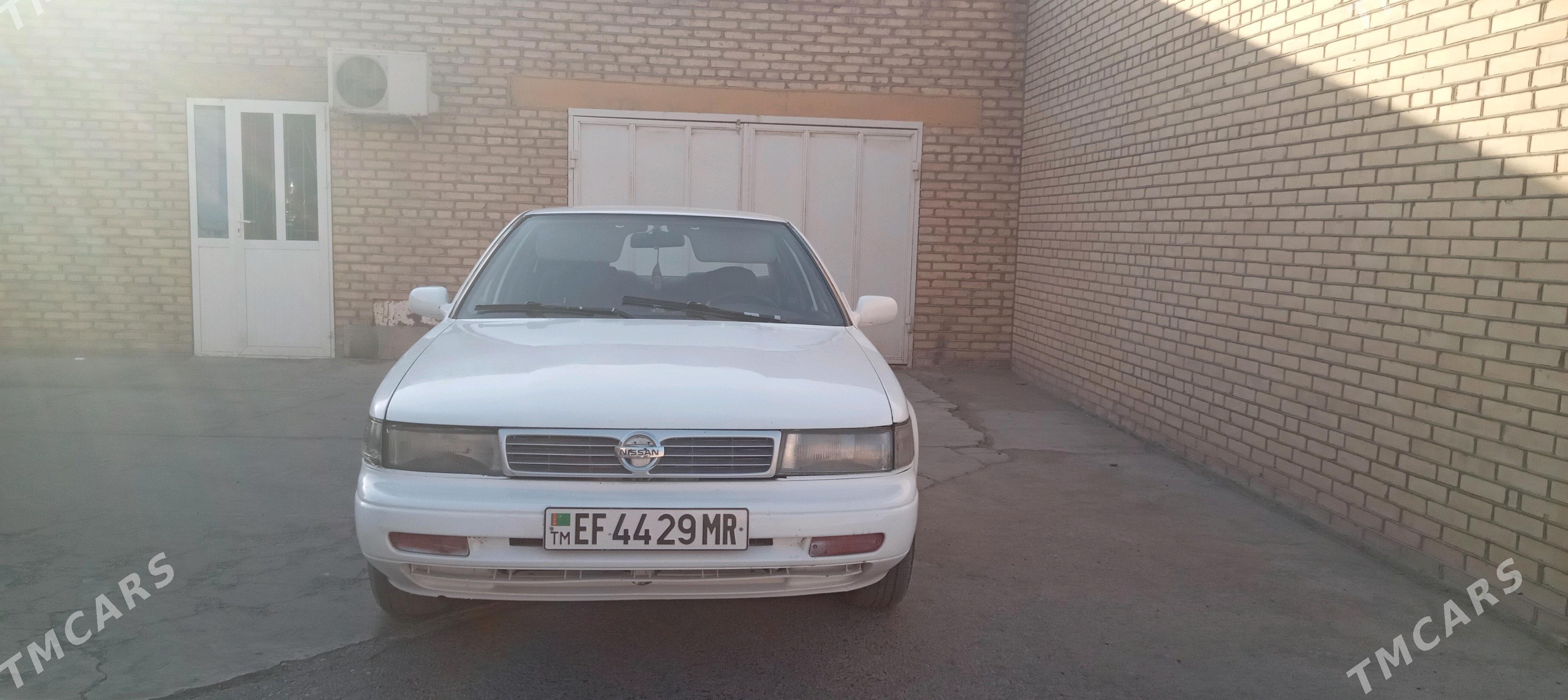Nissan Maxima 1995 - 40 000 TMT - Murgap - img 1
