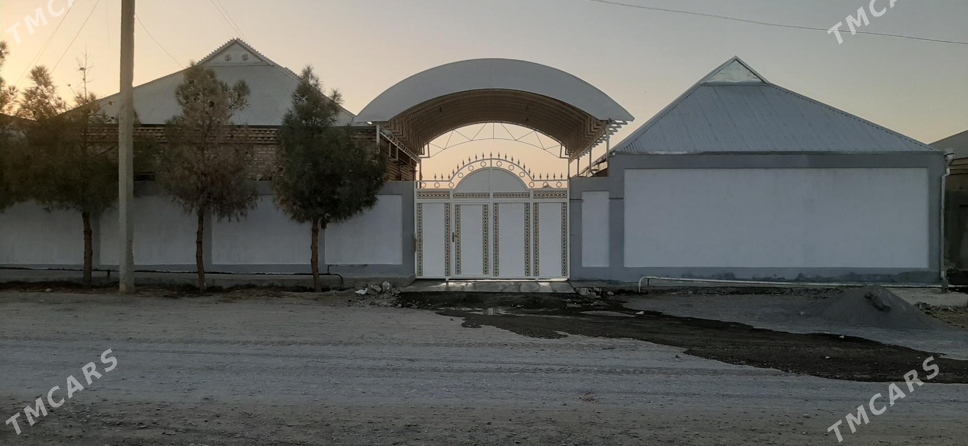 Bäherden satlyk jaý - Бахарден - img 4