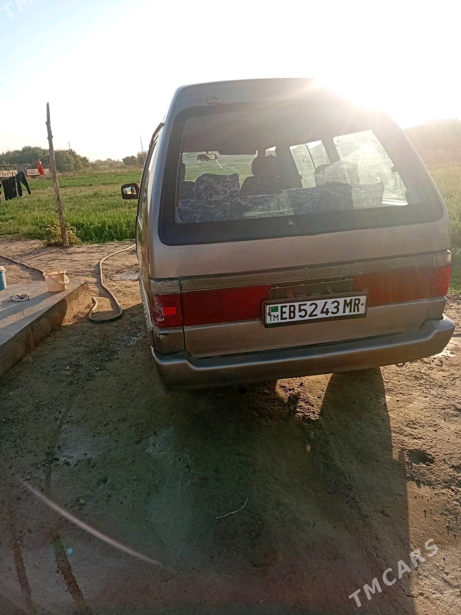 Toyota Town Ace 1989 - 30 000 TMT - Мары - img 2