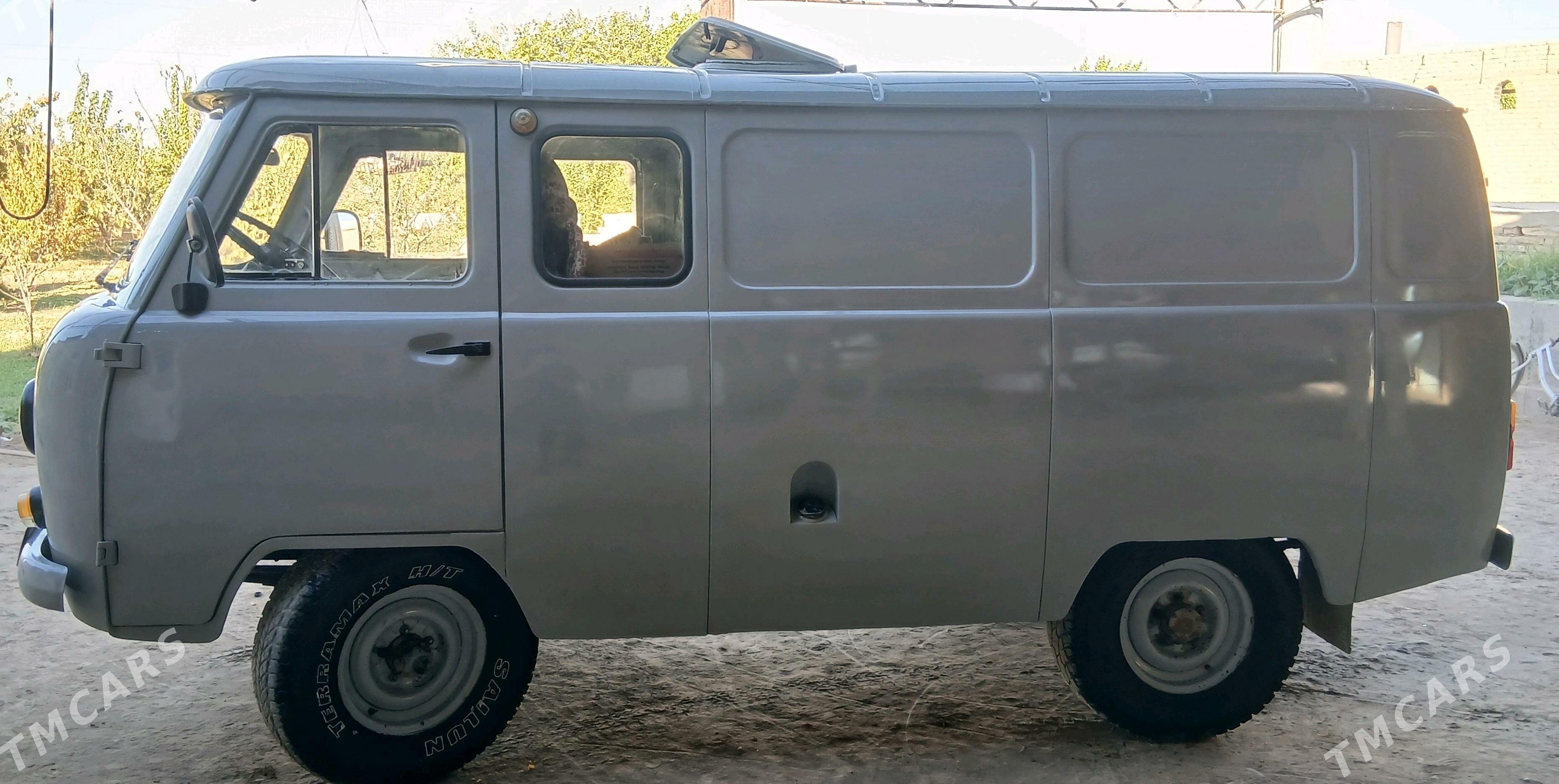 UAZ 2206 1999 - 60 000 TMT - Чарджоу - img 1