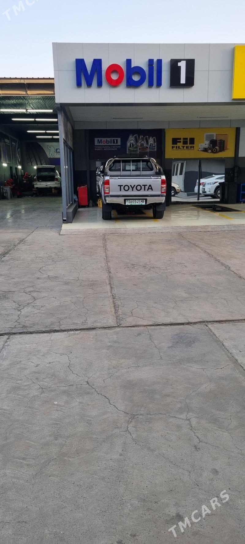 Toyota Hilux 2015 - 400 000 TMT - Ýolöten - img 5